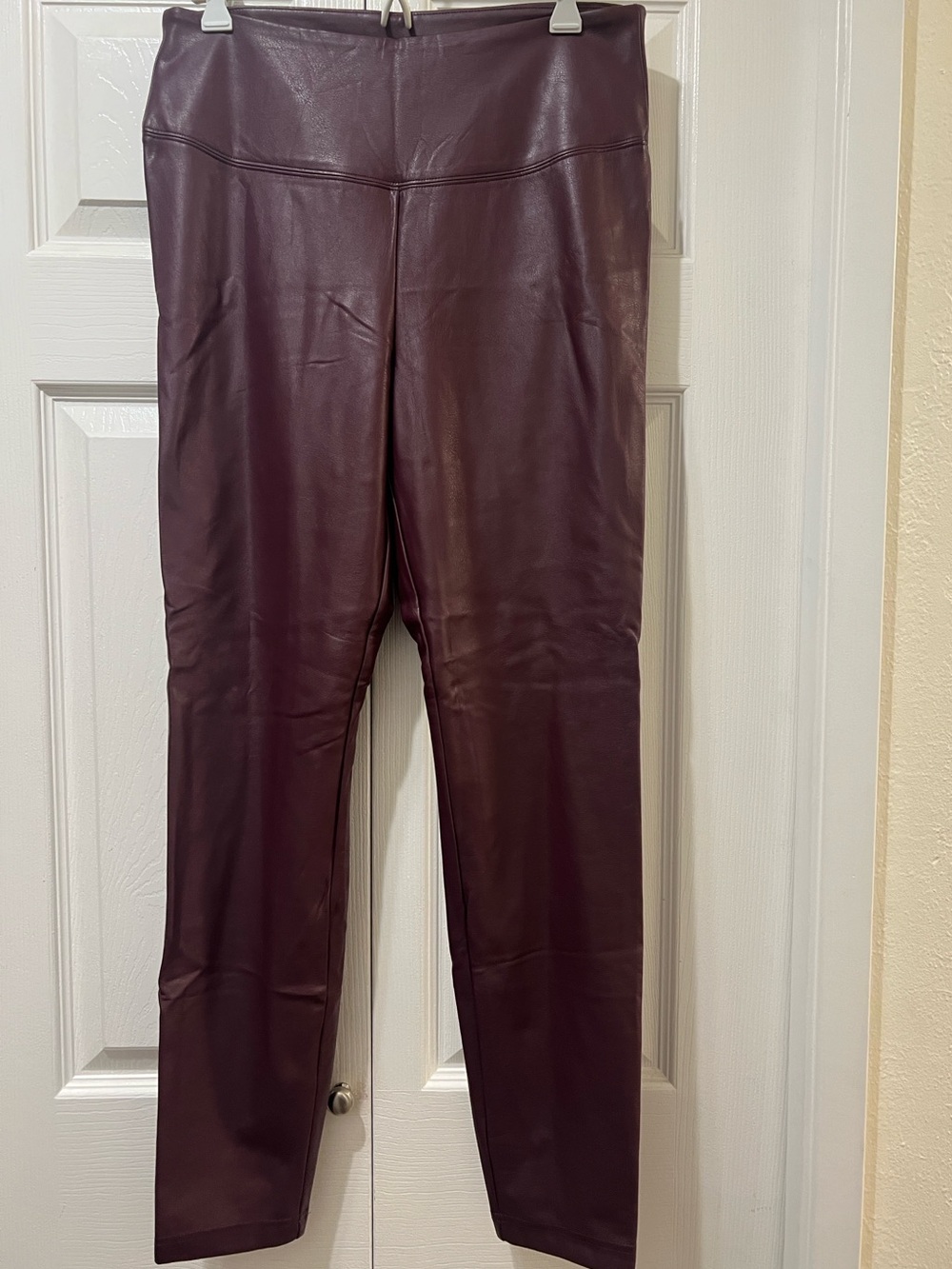 NWT - White House Black Market (WHBM) Faux Leather Leggings in Burgundy